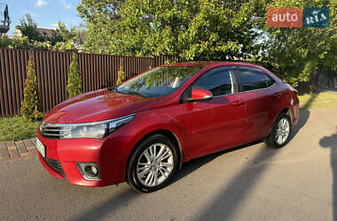 Седан Toyota Corolla 2014 в 