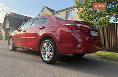 Седан Toyota Corolla 2014 в 