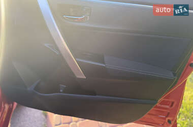 Седан Toyota Corolla 2014 в 