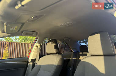 Седан Toyota Corolla 2014 в 