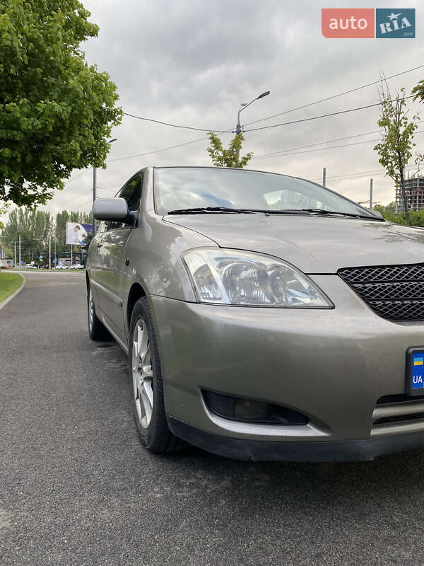 Хетчбек Toyota Corolla 2003 в Дніпрі