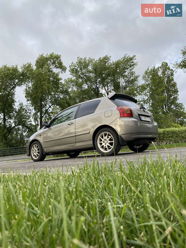 Хетчбек Toyota Corolla 2003 в Дніпрі