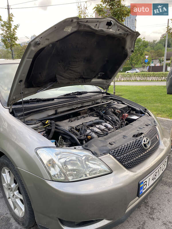Хетчбек Toyota Corolla 2003 в Дніпрі