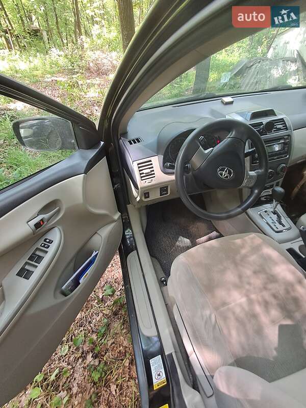 Седан Toyota Corolla 2012 в Добропіллі