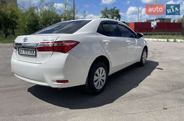 Седан Toyota Corolla 2014 в 