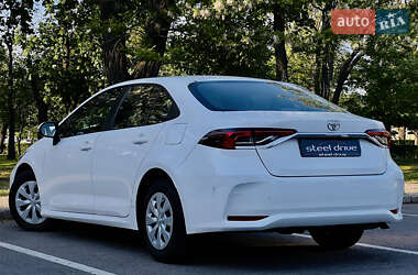 Седан Toyota Corolla 2019 в 