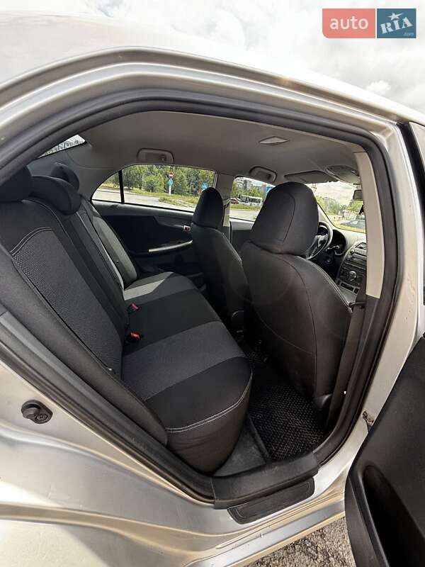 Седан Toyota Corolla 2008 в Запорожье