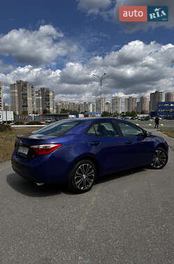 Седан Toyota Corolla 2014 в 