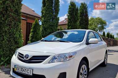 Седан Toyota Corolla 2012 в Полтаве