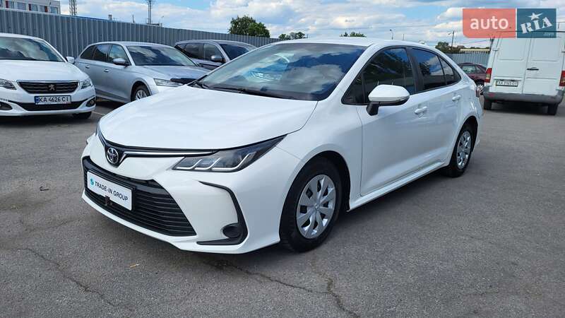 Седан Toyota Corolla 2019 в Києві