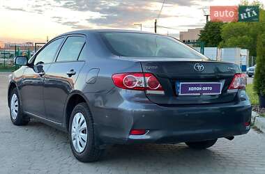 Седан Toyota Corolla 2011 в 