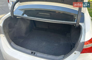 Седан Toyota Corolla 2013 в 