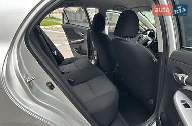 Седан Toyota Corolla 2010 в 
