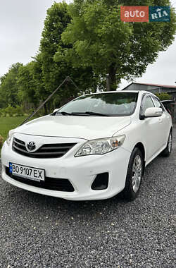 Седан Toyota Corolla 2012 в Збаражі