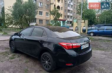 Седан Toyota Corolla 2013 в Киеве