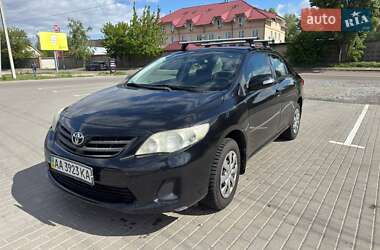 Седан Toyota Corolla 2010 в Києві