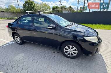 Седан Toyota Corolla 2010 в 