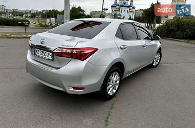 Седан Toyota Corolla 2013 в Кривом Роге