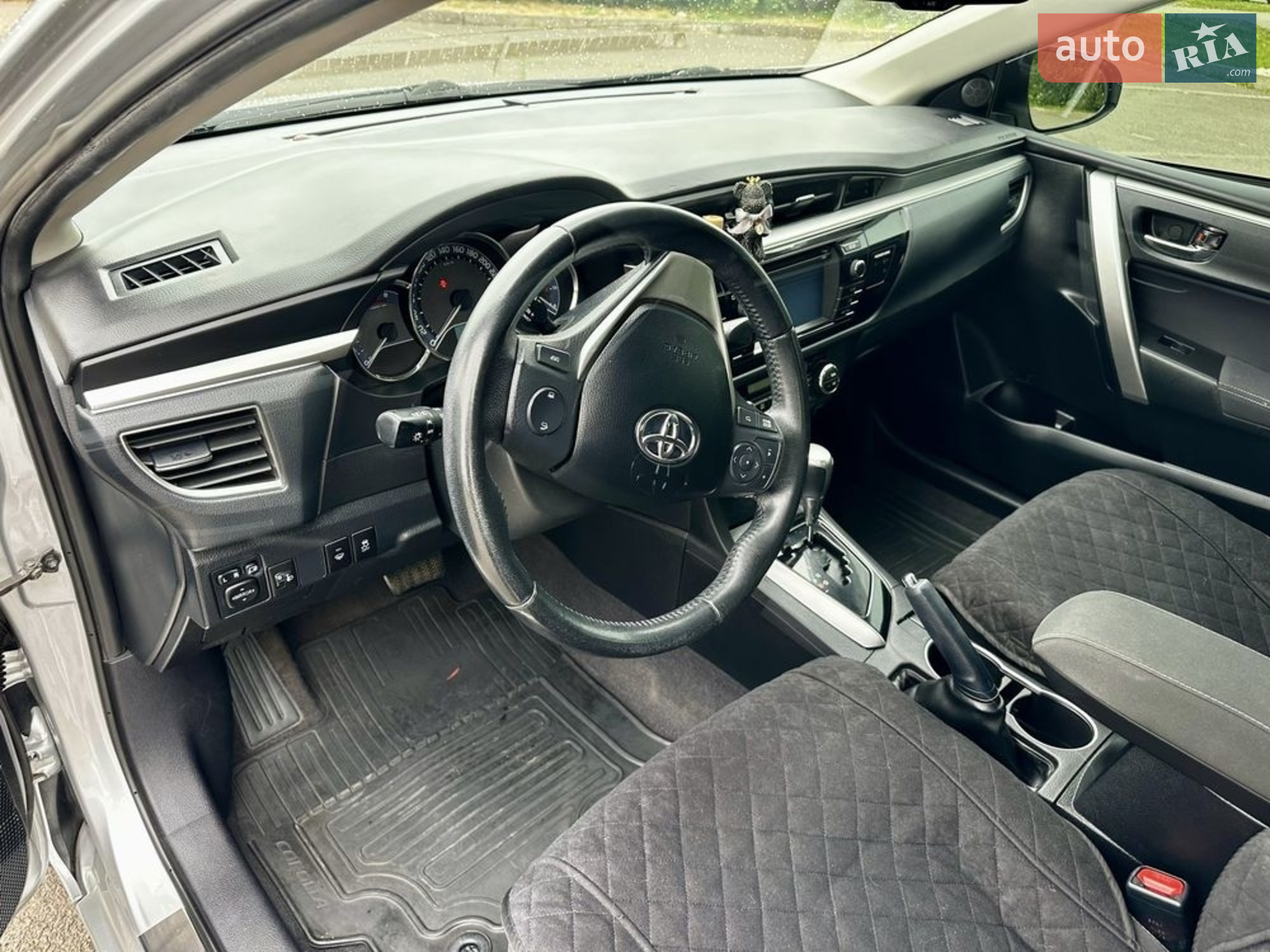 2013 Toyota Corolla - мініатюра 9