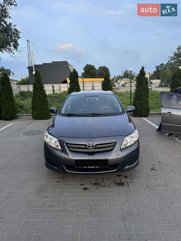 Седан Toyota Corolla 2008 в Лозовій