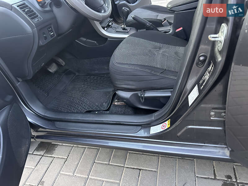 Седан Toyota Corolla 2008 в Лозовій