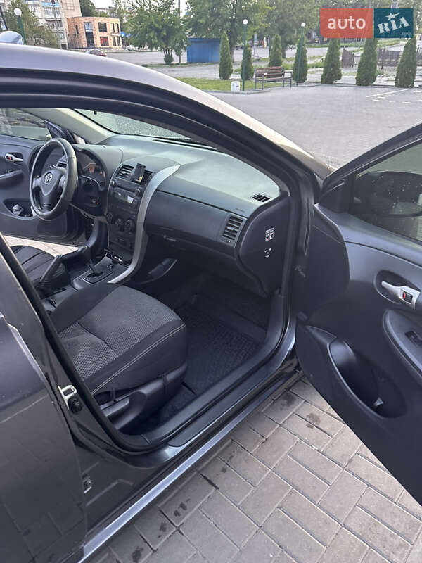 Седан Toyota Corolla 2008 в Лозовій