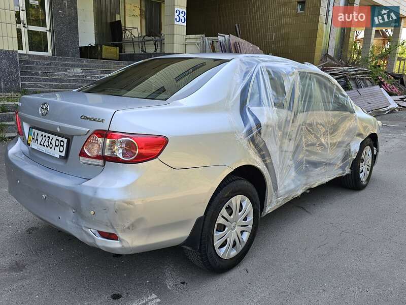 Седан Toyota Corolla 2011 в Києві