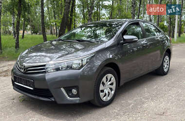 Седан Toyota Corolla 2017 в 