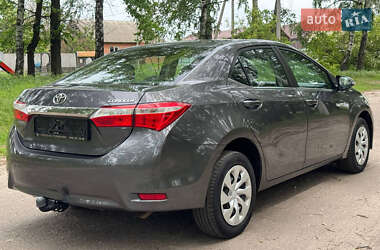 Седан Toyota Corolla 2017 в 