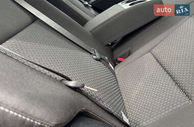 Седан Toyota Corolla 2017 в 