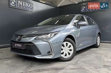 Седан Toyota Corolla 2021 в Киеве