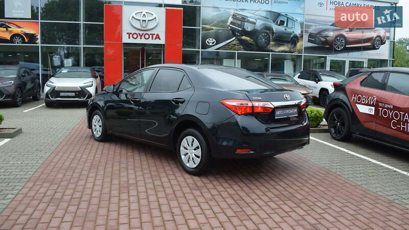 Седан Toyota Corolla 2014 в Житомире