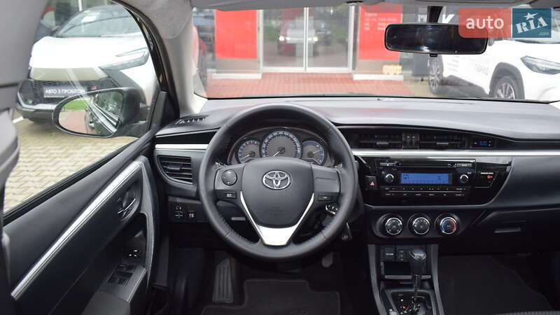 Седан Toyota Corolla 2014 в Житомире