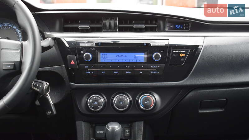 Седан Toyota Corolla 2014 в Житомире
