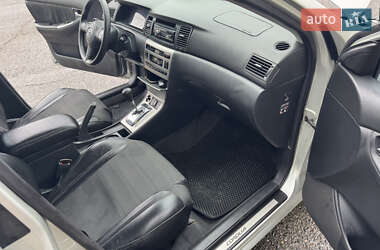 Хэтчбек Toyota Corolla 2006 в 