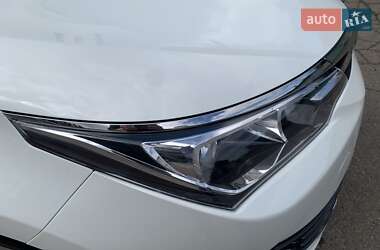 Седан Toyota Corolla 2017 в 