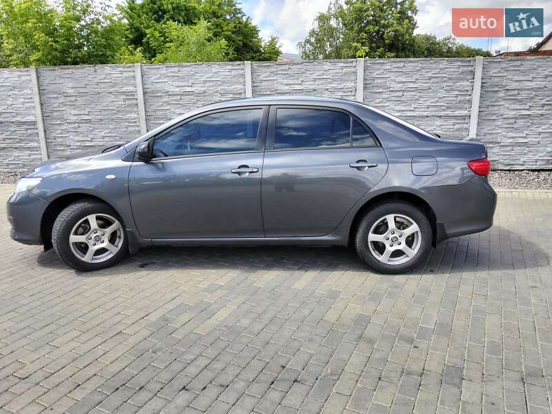 Седан Toyota Corolla 2008 в Білій Церкві