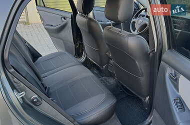 Хэтчбек Toyota Corolla 2003 в 