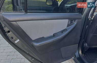 Хэтчбек Toyota Corolla 2003 в 