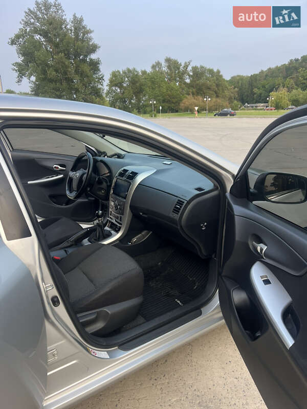 Седан Toyota Corolla 2011 в Каневі фото 9 Седан Toyota Corolla 2011 в Каневі