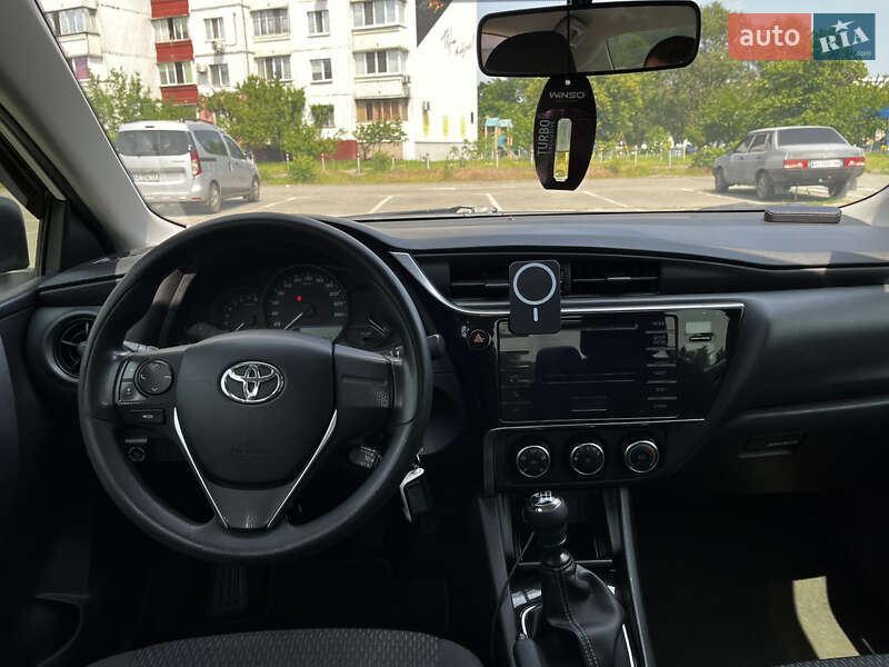 Седан Toyota Corolla 2018 в Києві