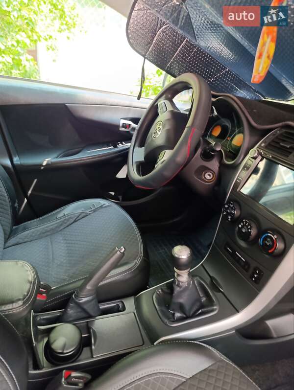 Седан Toyota Corolla 2010 в Києві