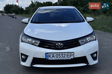 Седан Toyota Corolla 2013 в 