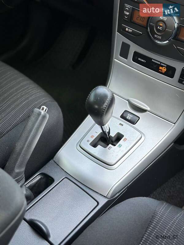 Седан Toyota Corolla 2007 в Дніпрі