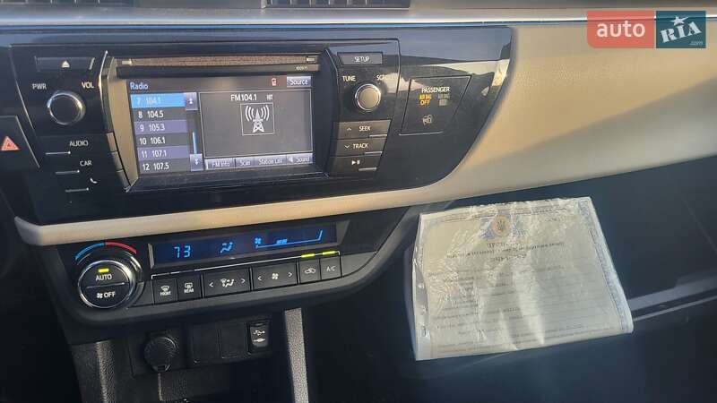 Седан Toyota Corolla 2016 в Черкасах