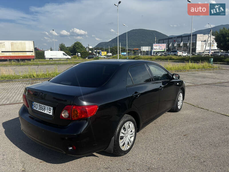 Седан Toyota Corolla 2007 в Тячеві