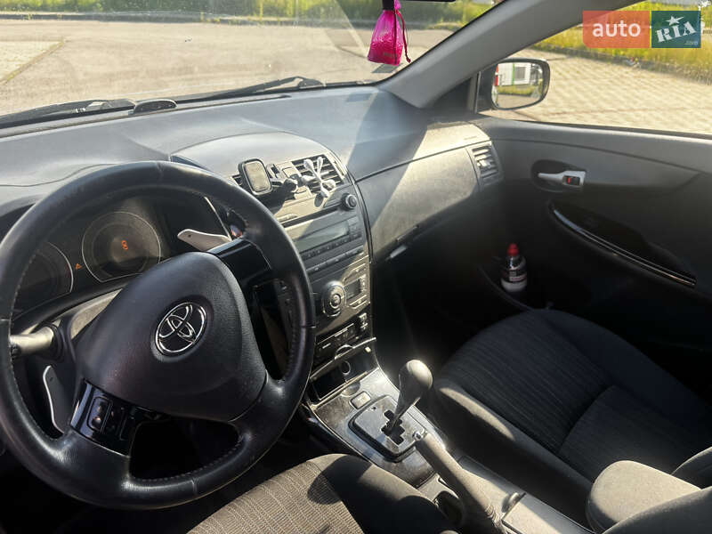 Седан Toyota Corolla 2007 в Тячеві