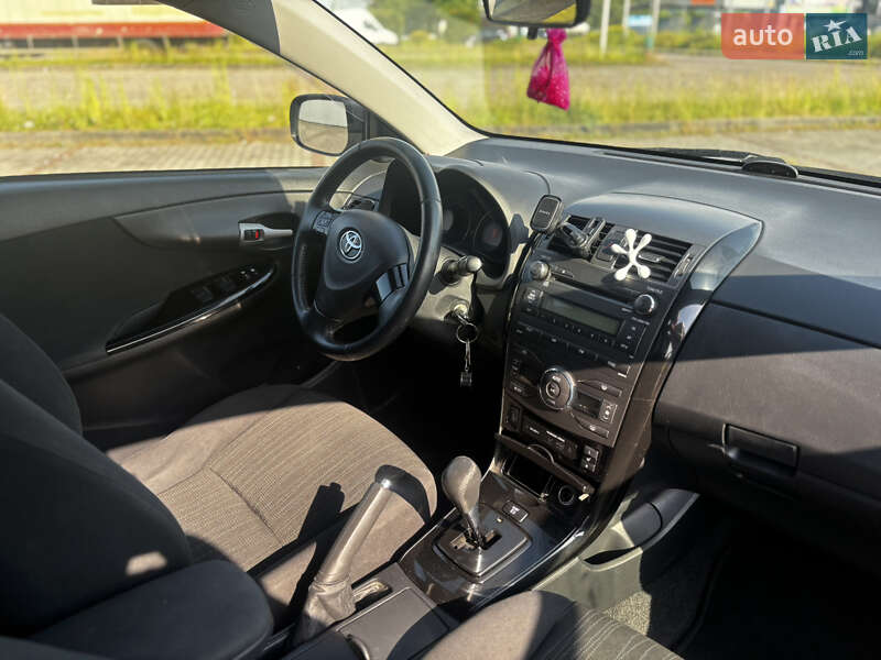 Седан Toyota Corolla 2007 в Тячеві