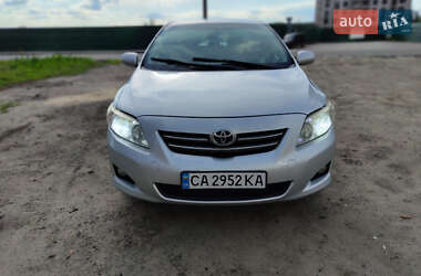 Седан Toyota Corolla 2008 в Киеве