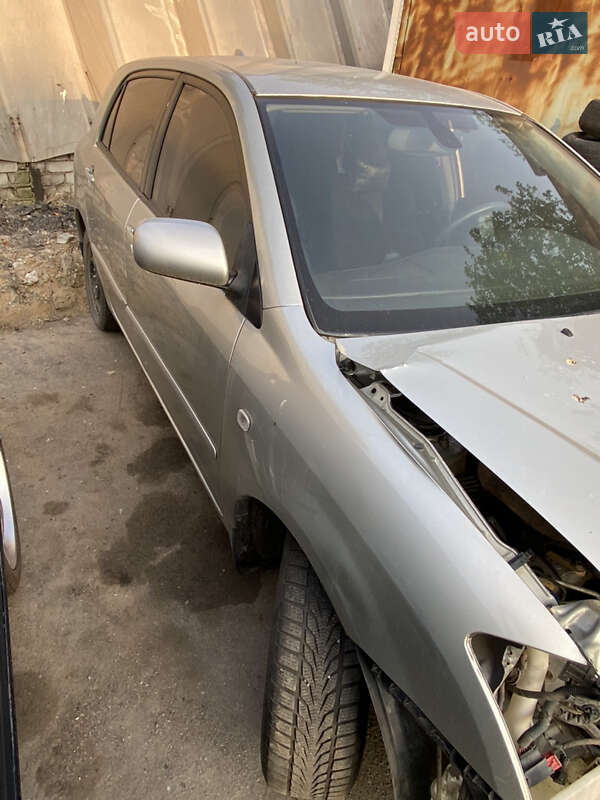 Хетчбек Toyota Corolla 2006 в Дніпрі